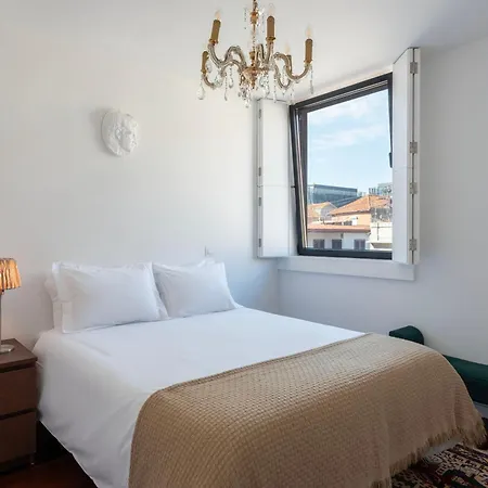 Exclusive Urban Retreat With Plunge Pool & Garden Vila